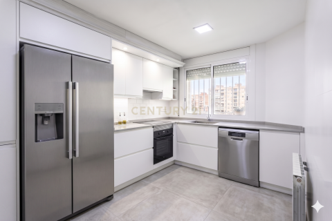 3 bedrooms apartment for sale in Sant Vicenc Dels Horts, Barcelona, Catalonia, Spain № 7645 - photo 9