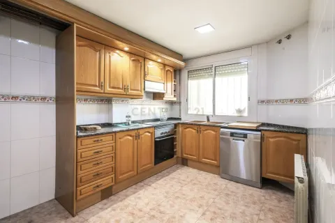 3 bedrooms apartment for sale in Sant Vicenc Dels Horts, Barcelona, Catalonia, Spain № 7645 - photo 10