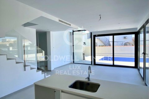 Купить дом в Эмпуриабрава, Испания с 4 спальни, 166м², № 5968 - фото 2