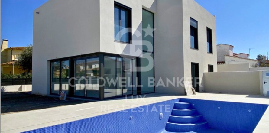 Дом с 4 спальнями в Эмпуриабраве, Герона, Каталония, Испания № 5968