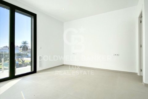 4 bedrooms house for sale in Empuriabrava, Girona, Catalonia, Spain № 5969 - photo 7