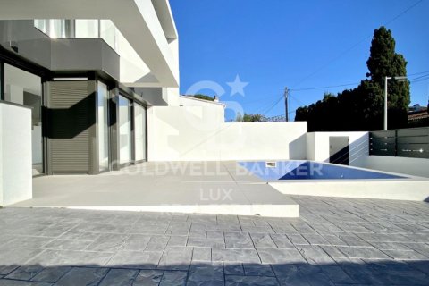 4 bedrooms house for sale in Empuriabrava, Girona, Catalonia, Spain № 5969 - photo 11