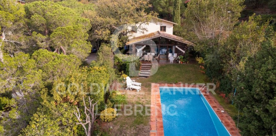 6 bedrooms house for sale in Barcelona, Catalonia, Spain № 5970