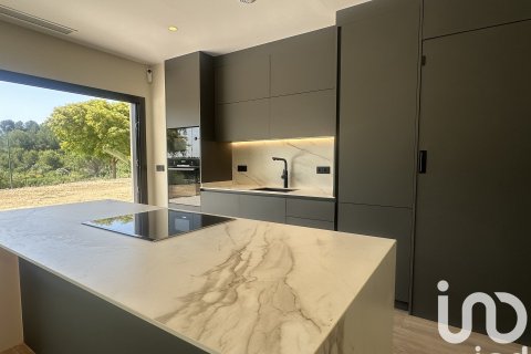 4 bedrooms house for sale in Sant Esteve Sesrovires, Barcelona, Catalonia, Spain № 4846 - photo 7