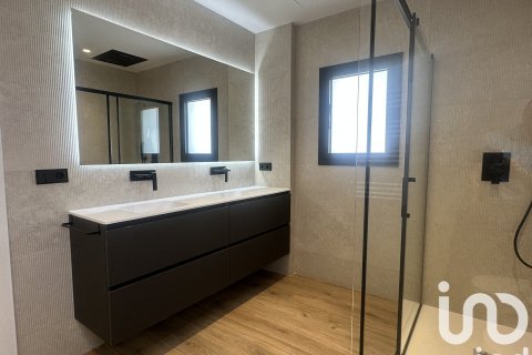 4 bedrooms house for sale in Sant Esteve Sesrovires, Barcelona, Catalonia, Spain № 4846 - photo 25