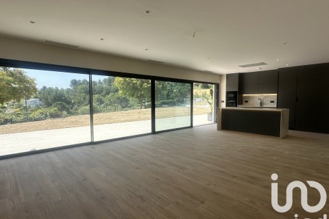 4 bedrooms house for sale in Sant Esteve Sesrovires, Barcelona, Catalonia, Spain № 4846 - photo 21