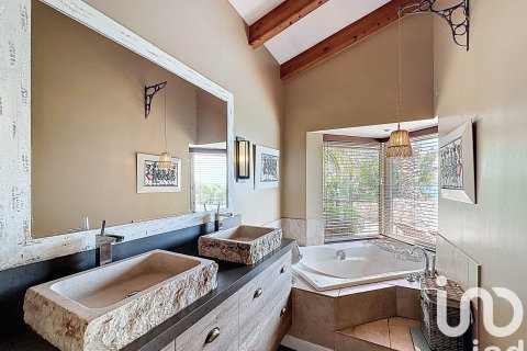 5 bedrooms house for sale in Sitges, Barcelona, Catalonia, Spain № 4844 - photo 16