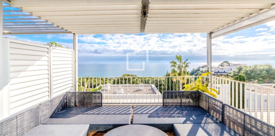 Квартира с 3 спальнями в Ситжесе, Барселона, Каталония, Испания № 3948