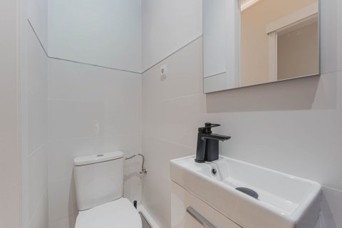 3 bedrooms apartment for sale in Barcelona, Catalonia, Spain № 6185 - photo 20