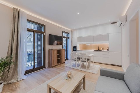 3 bedrooms apartment for sale in Barcelona, Catalonia, Spain № 6185 - photo 3