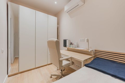 3 bedrooms apartment for sale in Barcelona, Catalonia, Spain № 6185 - photo 24