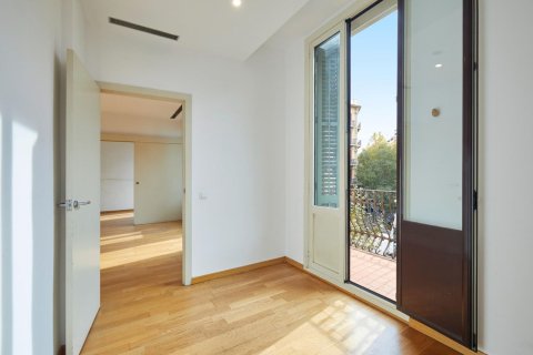 2 bedrooms apartment for sale in Barcelona, Catalonia, Spain № 6186 - photo 10