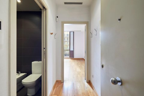 2 bedrooms apartment for sale in Barcelona, Catalonia, Spain № 6186 - photo 9