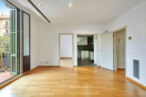 2 bedrooms apartment for sale in Barcelona, Catalonia, Spain № 6186 - photo 2