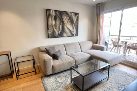 Купить квартиру в Барселона, Испания с 4 комнаты, 104м², № 6187 - фото 2