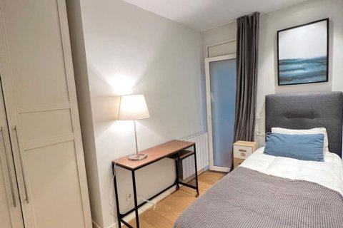 Купить квартиру в Барселона, Испания с 4 комнаты, 104м², № 6187 - фото 15