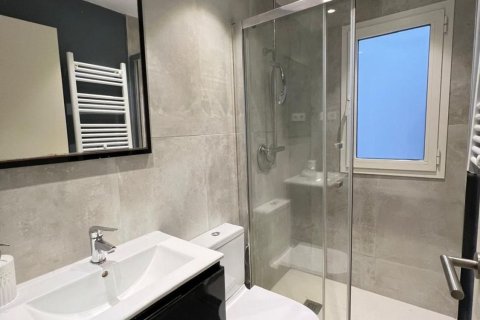 Купить квартиру в Барселона, Испания с 4 комнаты, 104м², № 6187 - фото 16