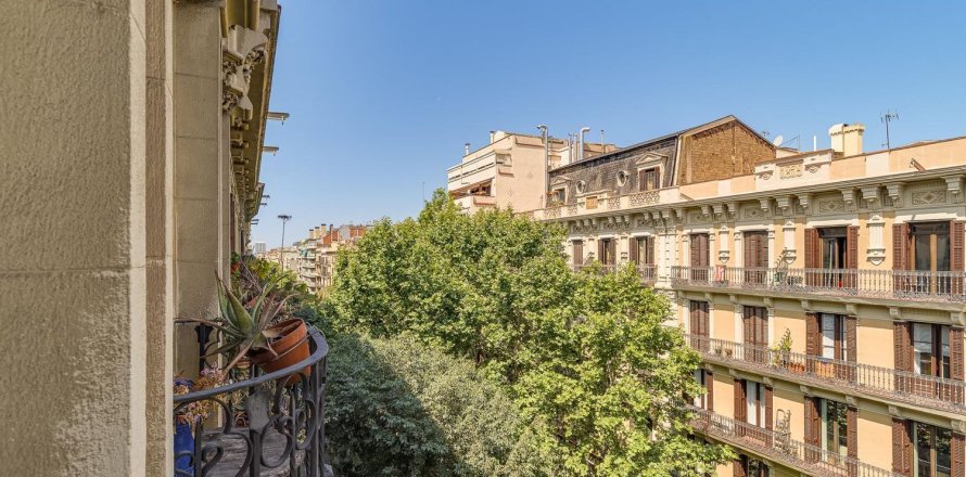 2 bedrooms apartment for sale in Barcelona, Catalonia, Spain № 6189