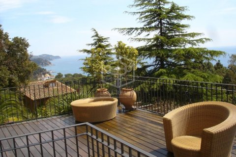 Купить виллу в Бланес, Испания с 7 спален, 590м², № 917 - фото 8