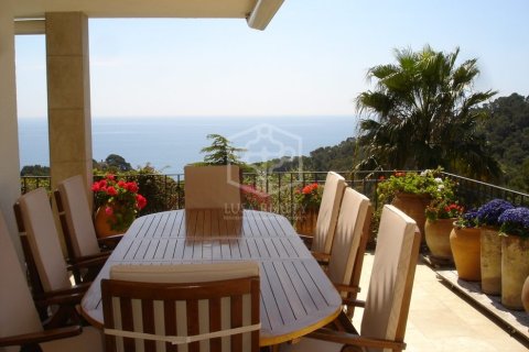 Купить виллу в Бланес, Испания с 7 спален, 590м², № 917 - фото 2