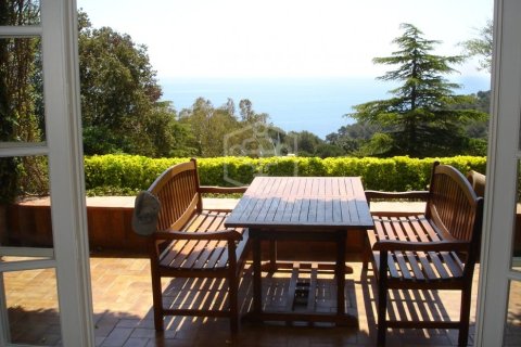 Купить виллу в Бланес, Испания с 7 спален, 590м², № 917 - фото 4