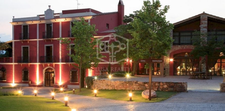 12 chambres commercial property à vendre à Barcelona, Catalonia, Spain № 918