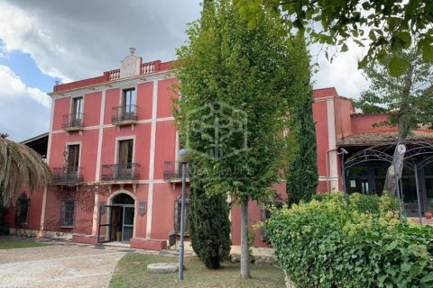 12 chambres commercial property à vendre à Barcelona, Catalonia, Spain № 918 - photo 4