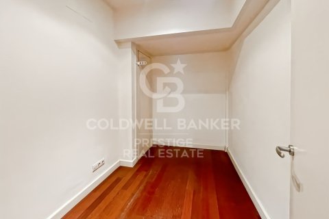 Купить квартиру в Барселона, Испания с 3 спальни, 97м², № 7846 - фото 12