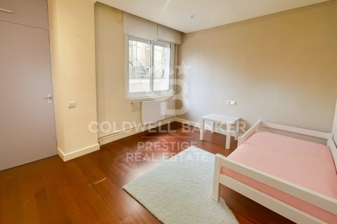 Купить квартиру в Барселона, Испания с 3 спальни, 97м², № 7846 - фото 15