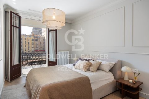 Купить квартиру в Барселона, Испания с 4 спальни, 203м², № 7850 - фото 3