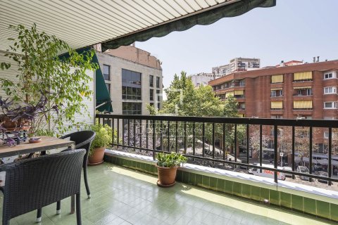 Apartamento de 3 dormitorios en venta en Barcelona, Cataluña, Spain № 7062 - foto 6