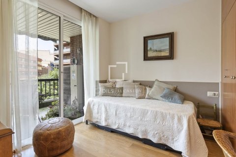 Apartamento de 3 dormitorios en venta en Barcelona, Cataluña, Spain № 7062 - foto 20