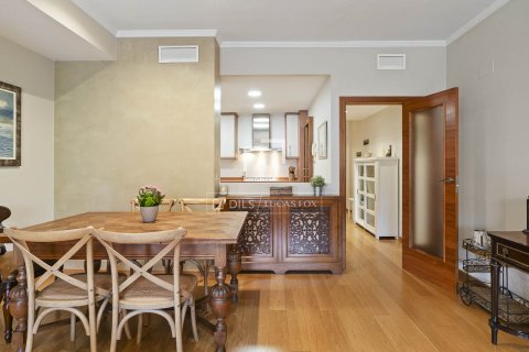 Apartamento de 3 dormitorios en venta en Barcelona, Cataluña, Spain № 7062 - foto 24