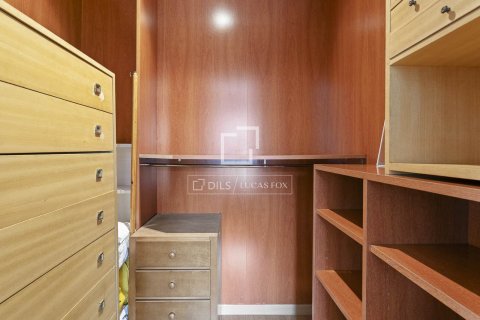 Apartamento de 3 dormitorios en venta en Barcelona, Cataluña, Spain № 7062 - foto 11