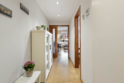Apartamento de 3 dormitorios en venta en Barcelona, Cataluña, Spain № 7062 - foto 5