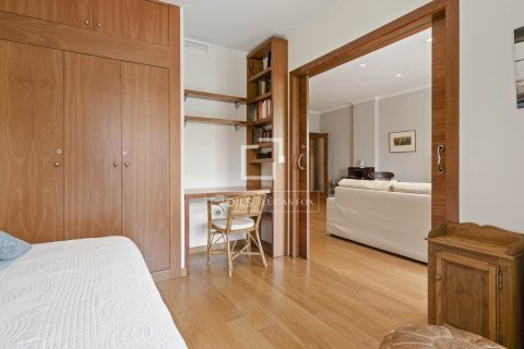 Apartamento de 3 dormitorios en venta en Barcelona, Cataluña, Spain № 7062 - foto 21