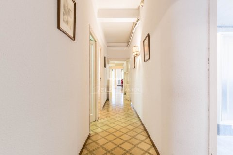 Apartamento de 6 dormitorios en venta en Barcelona, Cataluña, Spain № 7063 - foto 11