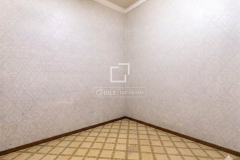 Apartamento de 6 dormitorios en venta en Barcelona, Cataluña, Spain № 7063 - foto 9