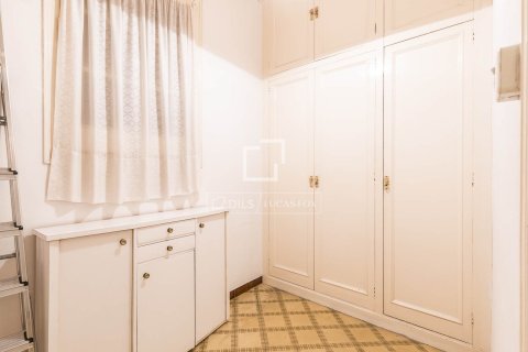 Apartamento de 6 dormitorios en venta en Barcelona, Cataluña, Spain № 7063 - foto 13