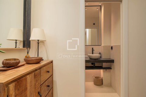 2 chambres apartment à vendre à Barcelona, Catalonia, Spain № 7065 - photo 27