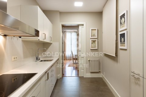 3 bedrooms apartment for sale in Barcelona, Catalonia, Spain № 6071 - photo 13