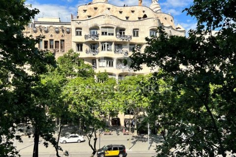 3 bedrooms apartment for sale in Barcelona, Catalonia, Spain № 6071 - photo 3