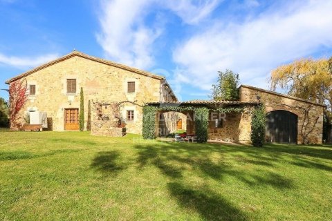 7 bedrooms house for sale in Caldes de Malavella, Girona, Catalonia, Spain № 6066 - photo 2
