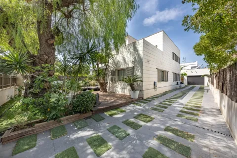 Сasa de 3 dormitorios en venta en Sitges, Barcelona, Cataluña, Spain № 6842 - foto 4