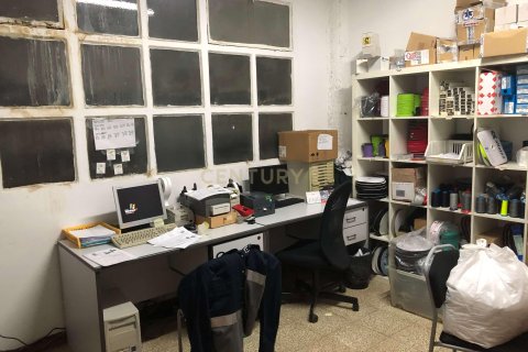 Propiedad comercial de 9 dormitorios en venta en Barcelona, Cataluña, Spain № 6841 - foto 13