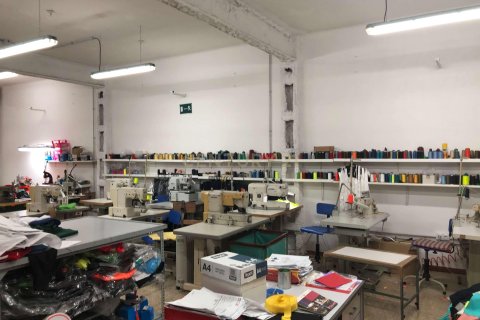 Propiedad comercial de 9 dormitorios en venta en Barcelona, Cataluña, Spain № 6841 - foto 11