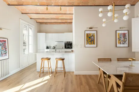 Apartamento de 1 dormitorio en venta en Barcelona, Cataluña, Spain № 6843 - foto 2