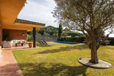 Сasa de 4 dormitorios en venta en Sant Vicenc De Montalt, Barcelona, Cataluña, Spain № 6844 - foto 13