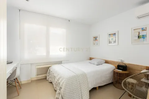 Сasa de 4 dormitorios en venta en Sant Vicenc De Montalt, Barcelona, Cataluña, Spain № 6844 - foto 24