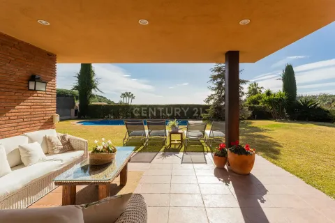 Сasa de 4 dormitorios en venta en Sant Vicenc De Montalt, Barcelona, Cataluña, Spain № 6844 - foto 3